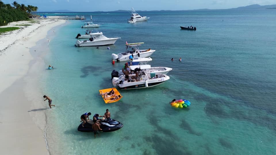 Icacos and Palomino Island Hopping Boat Tour - Image 12